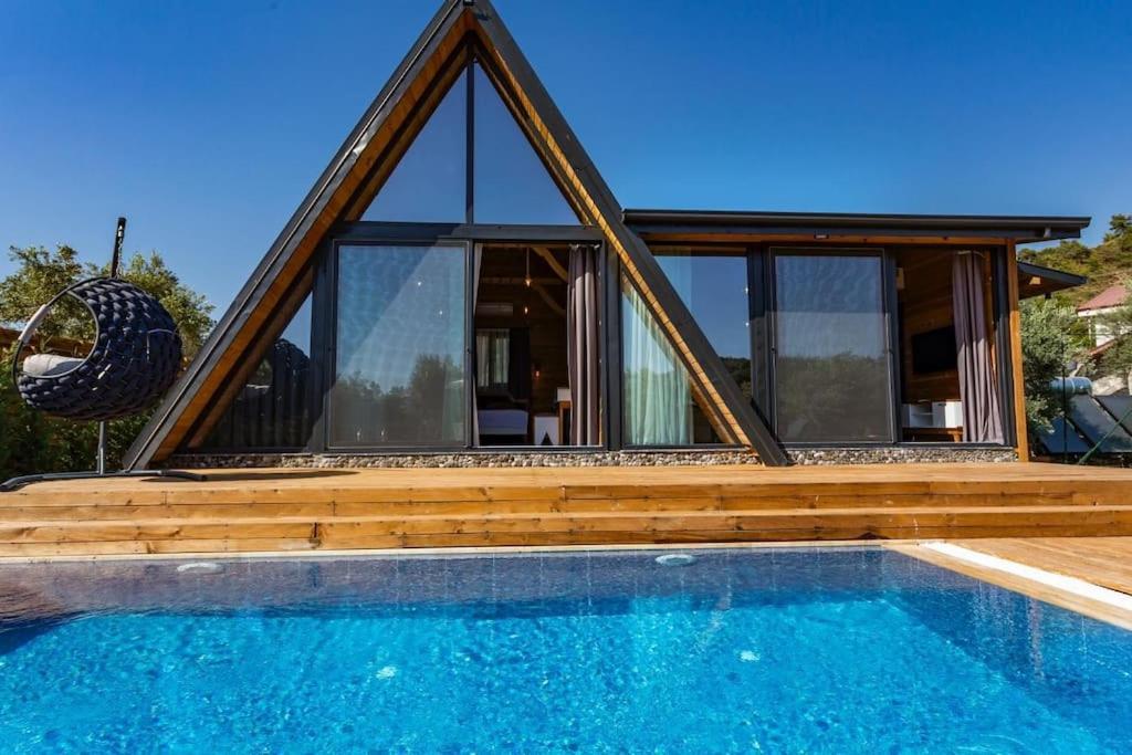 Villa Zeytin Havuzlu Jakuzili Fethiye Bagian luar foto