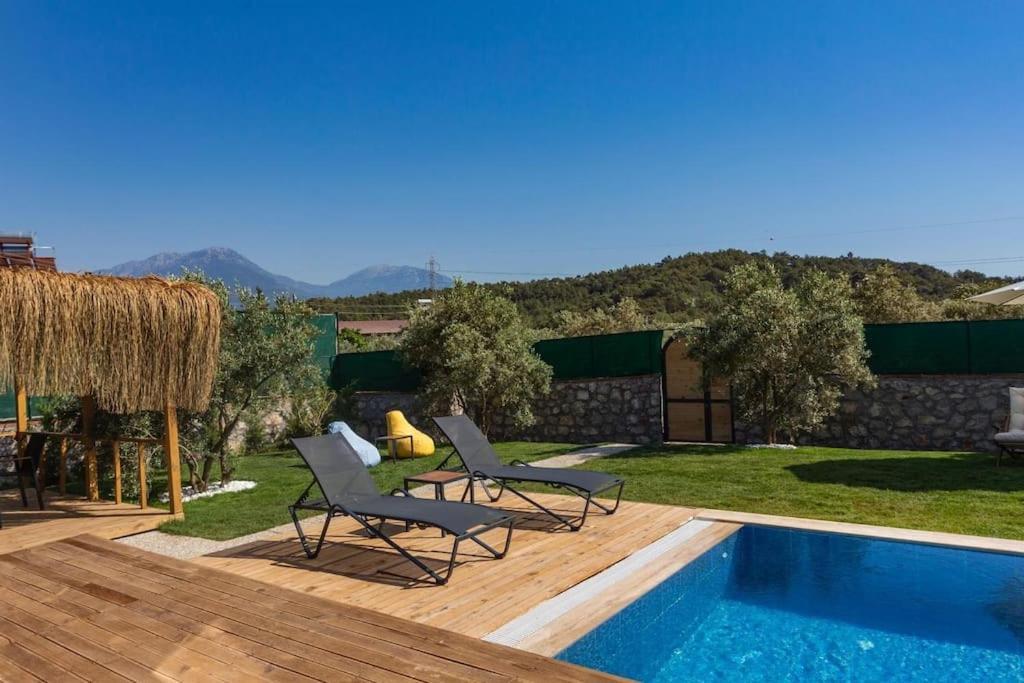 Villa Zeytin Havuzlu Jakuzili Fethiye Bagian luar foto