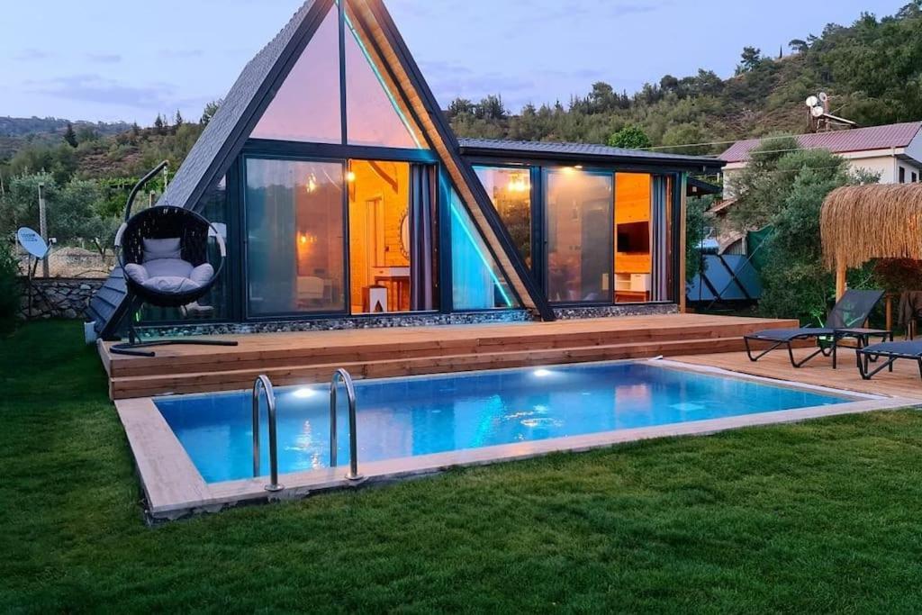 Villa Zeytin Havuzlu Jakuzili Fethiye Bagian luar foto